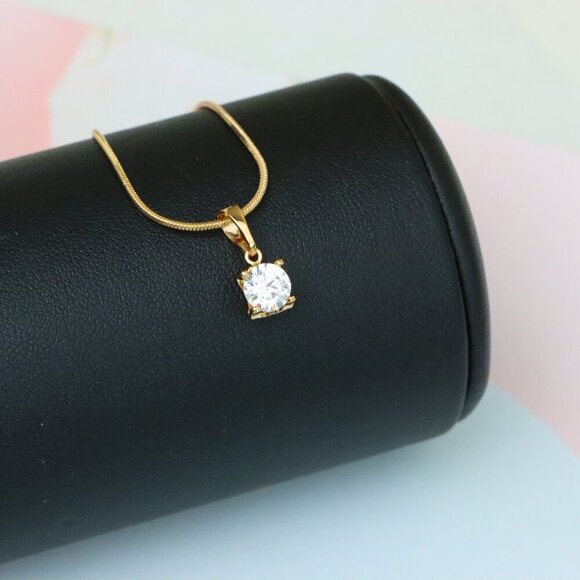 "Petite Round White Stone Rose Gold Pendant in Classic Solitaire Style, XPPT1514 - Picture 5 of 12